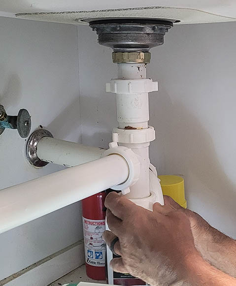 Un robinet installé par un plombier